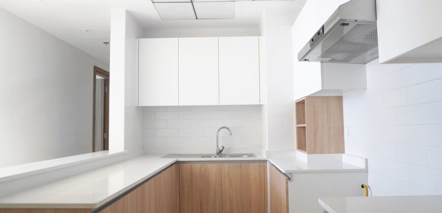 2 Br Apartment Canal Bay